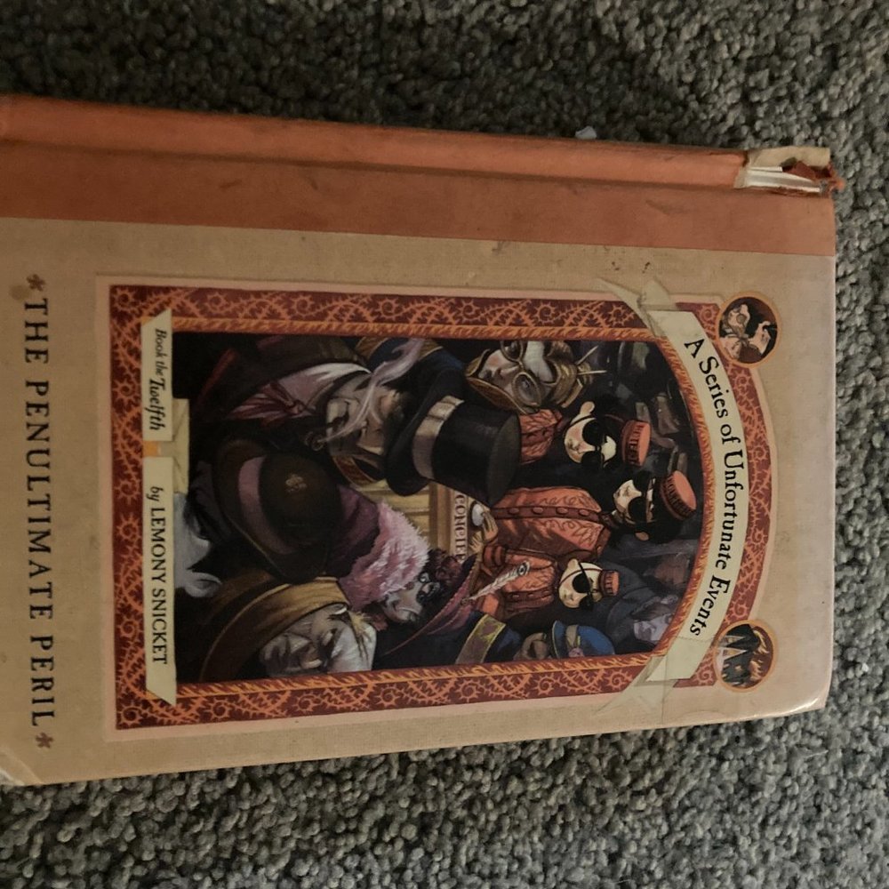 Books - Picture 3 of 3